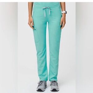 Figs Scrubs Pants Yola skinny scrub pants Fresh Aqua size XS Tall